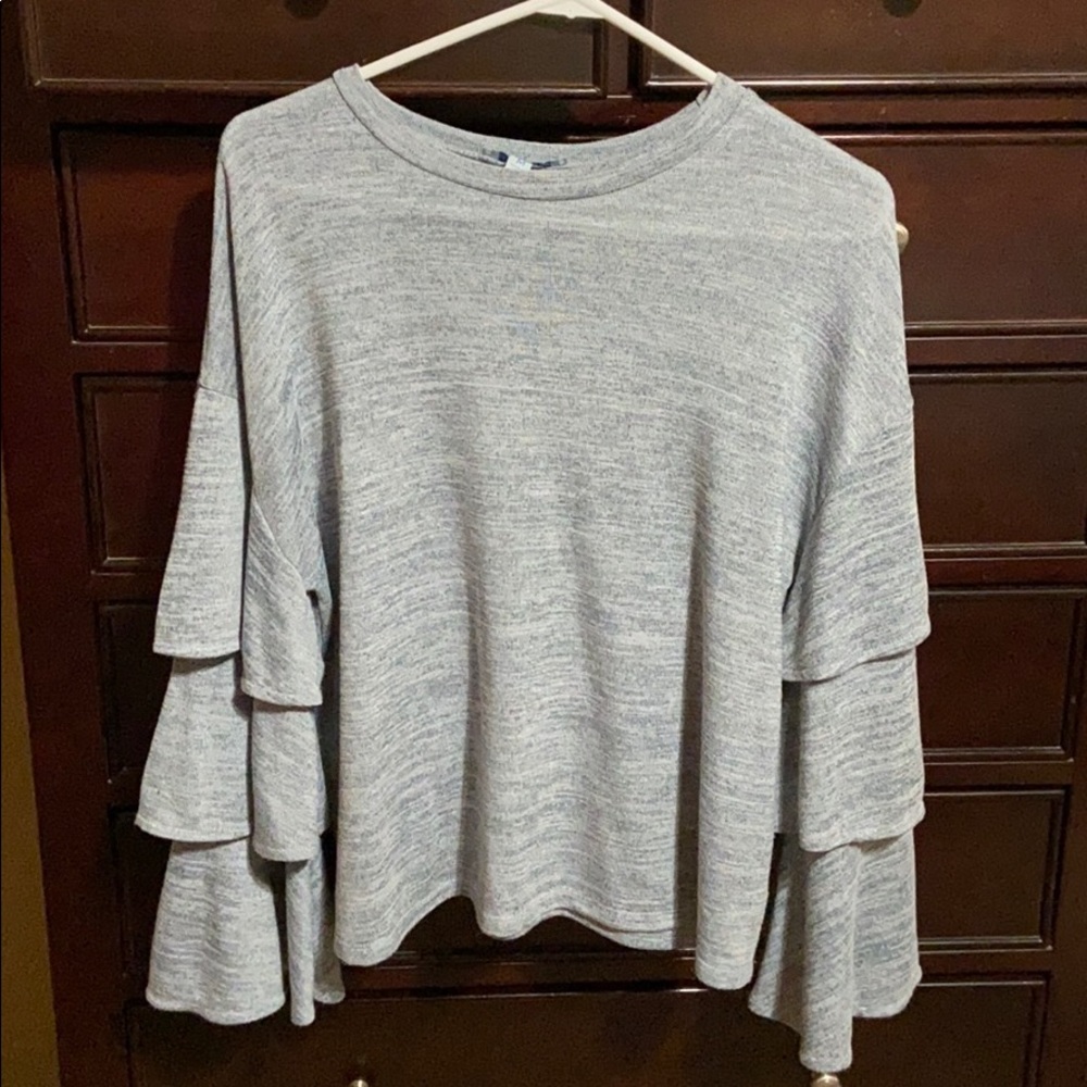 Pullover Top. Euc - image 1
